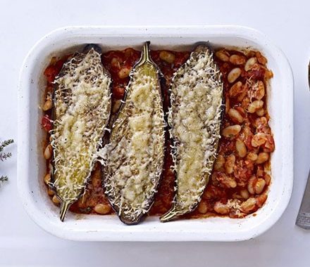 Baked aubergines with cannellini beans recipe