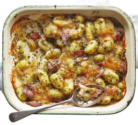 Baked gnocchi with kale pesto & ham recipe 