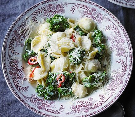 Pasta with kale, chilli & mascarpone recipe