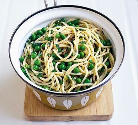 Summer pasta with peas & mint recipe 