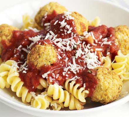 Herby chickpea balls with tomato sauce recipe 