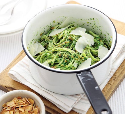 Linguine with watercress & almond pesto recipe 