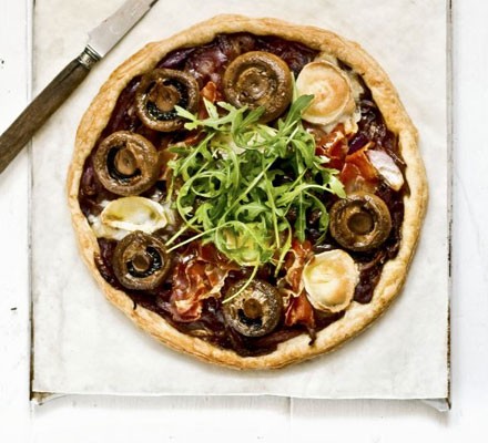 Caramelised red onion, prosciutto & mushroom tart recipe 
