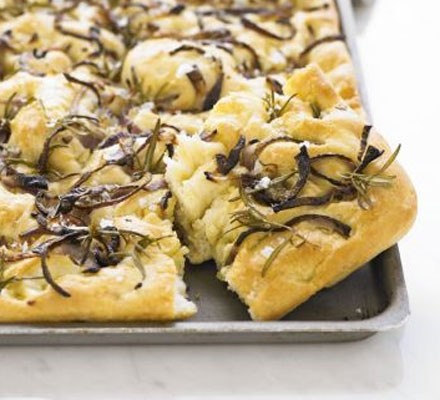 Red onion & rosemary focaccia recipe 