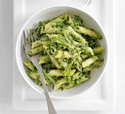 Creamy pea & watercress pasta recipe 