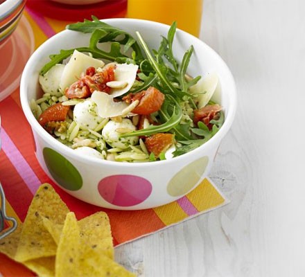 Orzo & mozzarella salad recipe 
