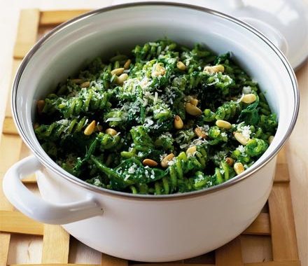 Fusilli with glorious green spinach sauce recipe
