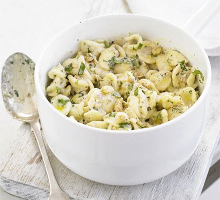 Pasta with creamy walnut pesto recipe 
