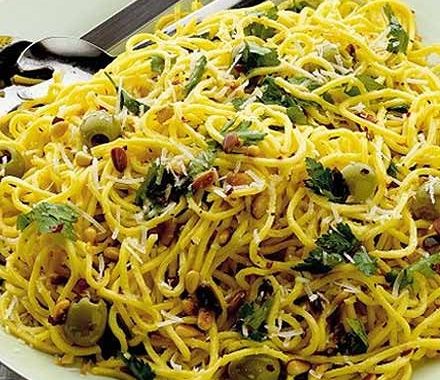 Spaghetti with lemon & olives recipe