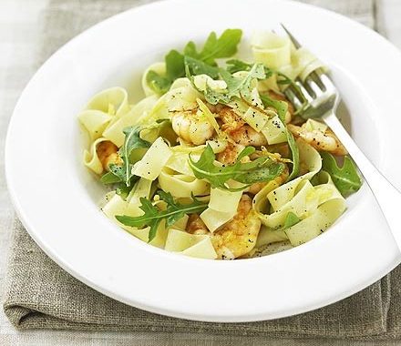 Pasta with lemon butter prawns recipe