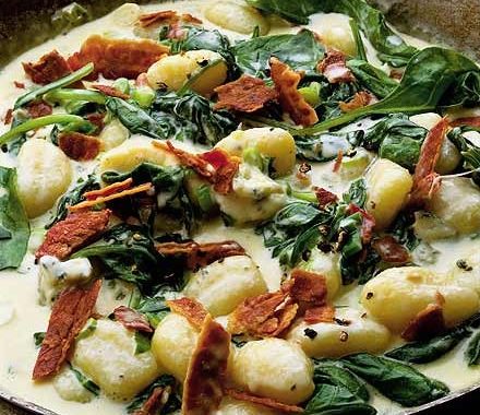 Gnocchi with two cheeses & bacon recipe