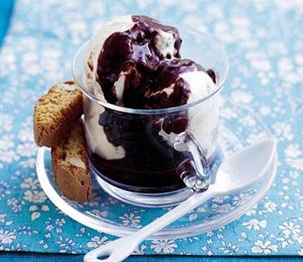 Broken biscotti ice cream with hot mocha recipe