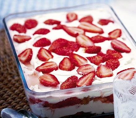 Strawberry parfait with Vin Santo, mascarpone & biscotti  recipe