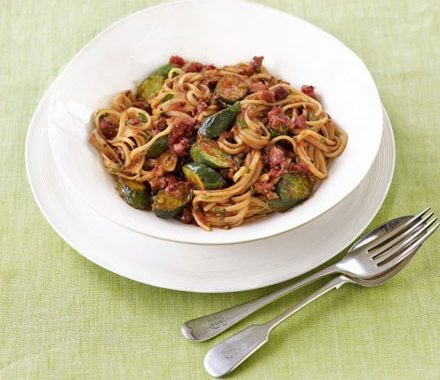 Courgette & tomato linguine recipe