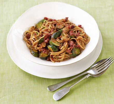 Courgette & tomato linguine recipe 