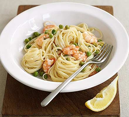 Pea, prawn & lemon linguine recipe 