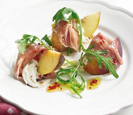 Prosciutto-wrapped peaches  recipe