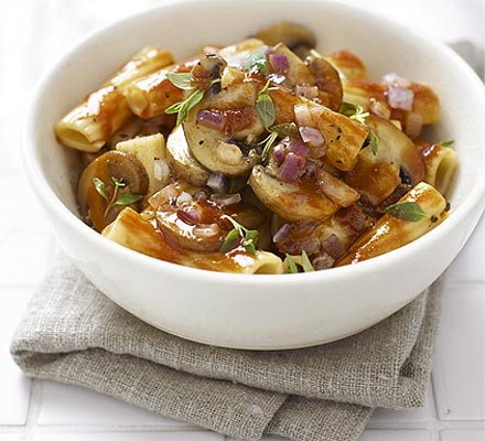 Rigatoni with rich mushroom sauce recipe 