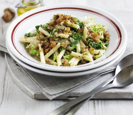 Creamy lemon & cabbage pasta with garlic crumbs recipe