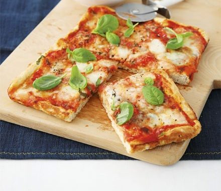 Very simple Margherita pizza recipe