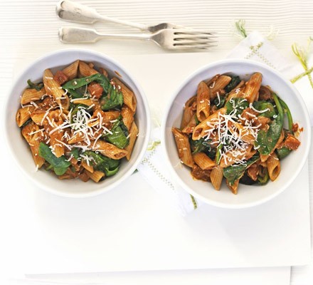 Pasta with chilli tomatoes & spinach recipe 