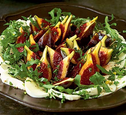 Marinated fig & mozzarella salad recipe 
