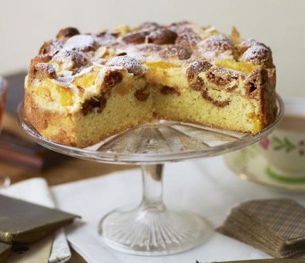 Apricot & ratafia sponge cake recipe
