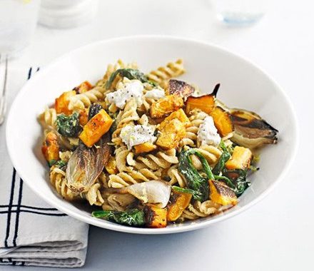 Roasted squash, shallot, spinach & ricotta pasta recipe