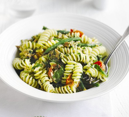 Tuna pasta with rocket & parsley pesto recipe 