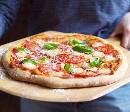 Vegan pizza Margherita recipe