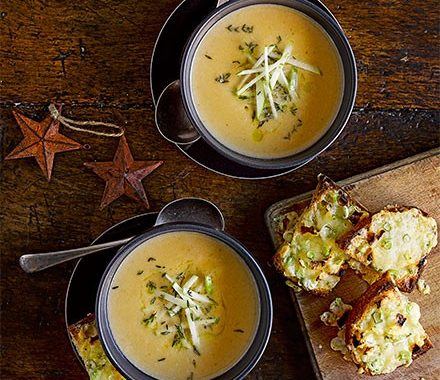 Cider & onion soup with cheese & apple toasts recipe