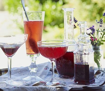 Blackberry liqueur (Crème de mûre) recipe