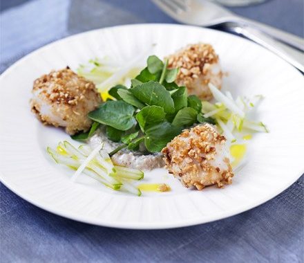 Scallop & apple salad with hazelnut dressing recipe