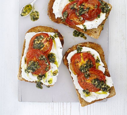 Tartines with roasted tomatoes & mint pesto recipe 