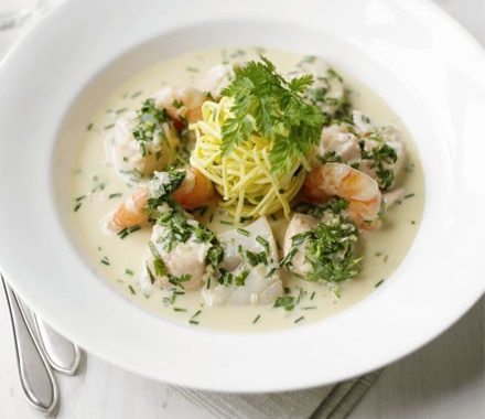 Spaghetti with seafood velouté recipe