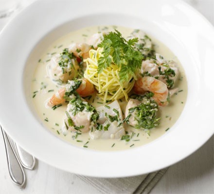 Spaghetti with seafood velouté recipe 