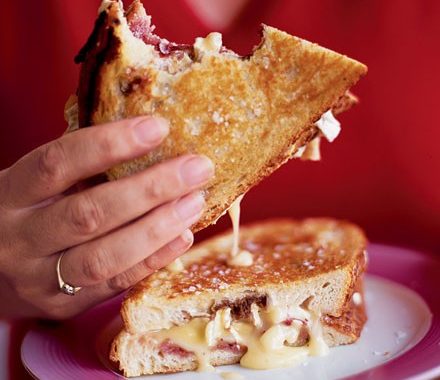 Pan-fried camembert sandwich recipe