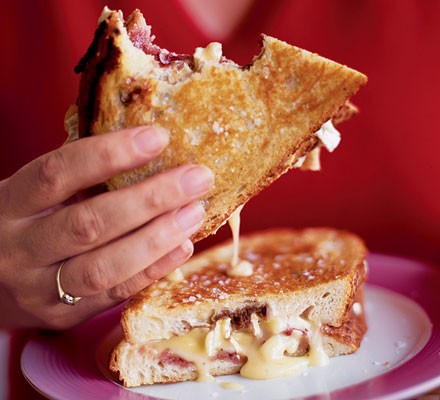 Pan-fried camembert sandwich recipe 