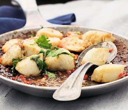 Pan-fried scallops with lime & coriander recipe