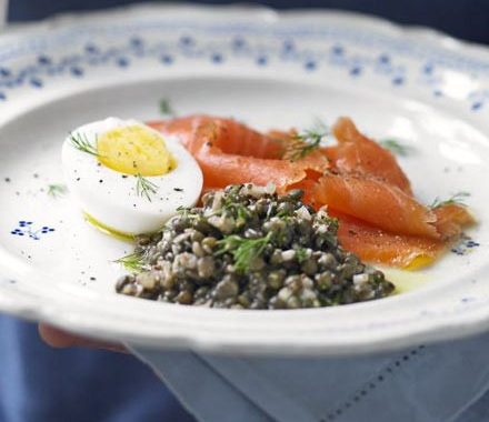 Smoked salmon with lentil salad recipe