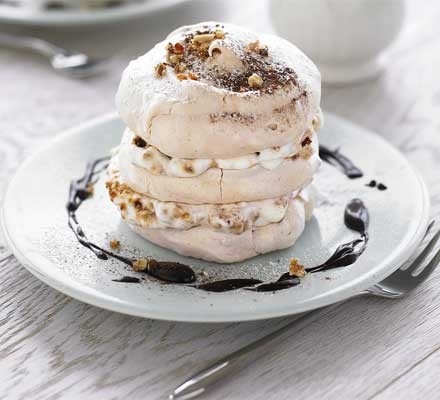 Hazelnut meringues with hazelnut praline & chocolate sauce recipe 