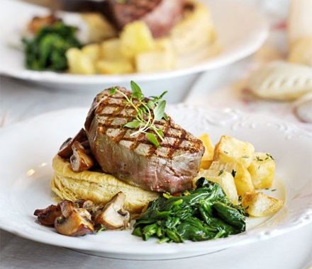 Steak with mushroom puff tartlets recipe