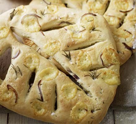 Red onion, gruyère & rosemary fougasse recipe 