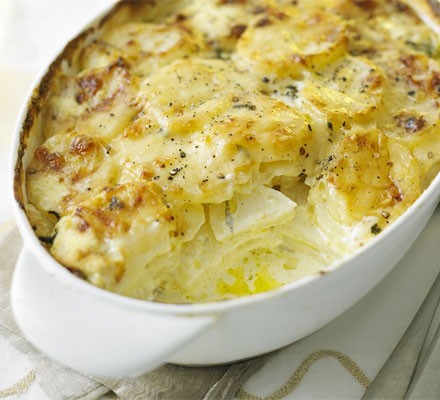 Creamy cheese & potato bake recipe 
