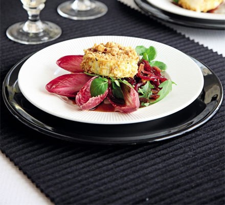 Baked goat’s cheese with hazelnut crust & balsamic onions recipe 
