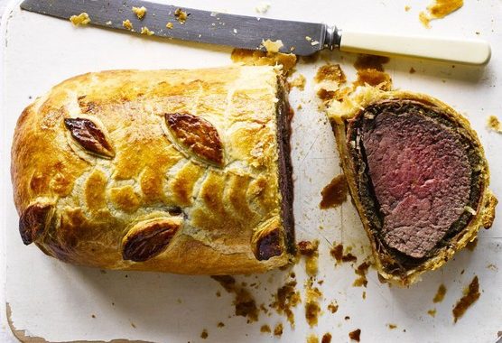 Steak & blue cheese en croûte recipe