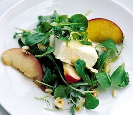Peach & hazelnut salad recipe