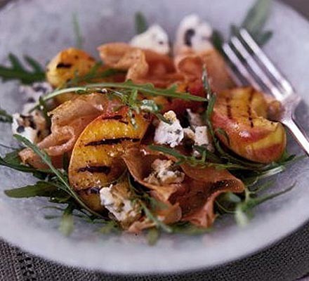 Griddled peaches with prosciutto & blue cheese recipe 