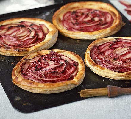 Creamy rhubarb tarts recipe 
