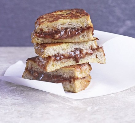 Chocolate & banana French toast recipe 